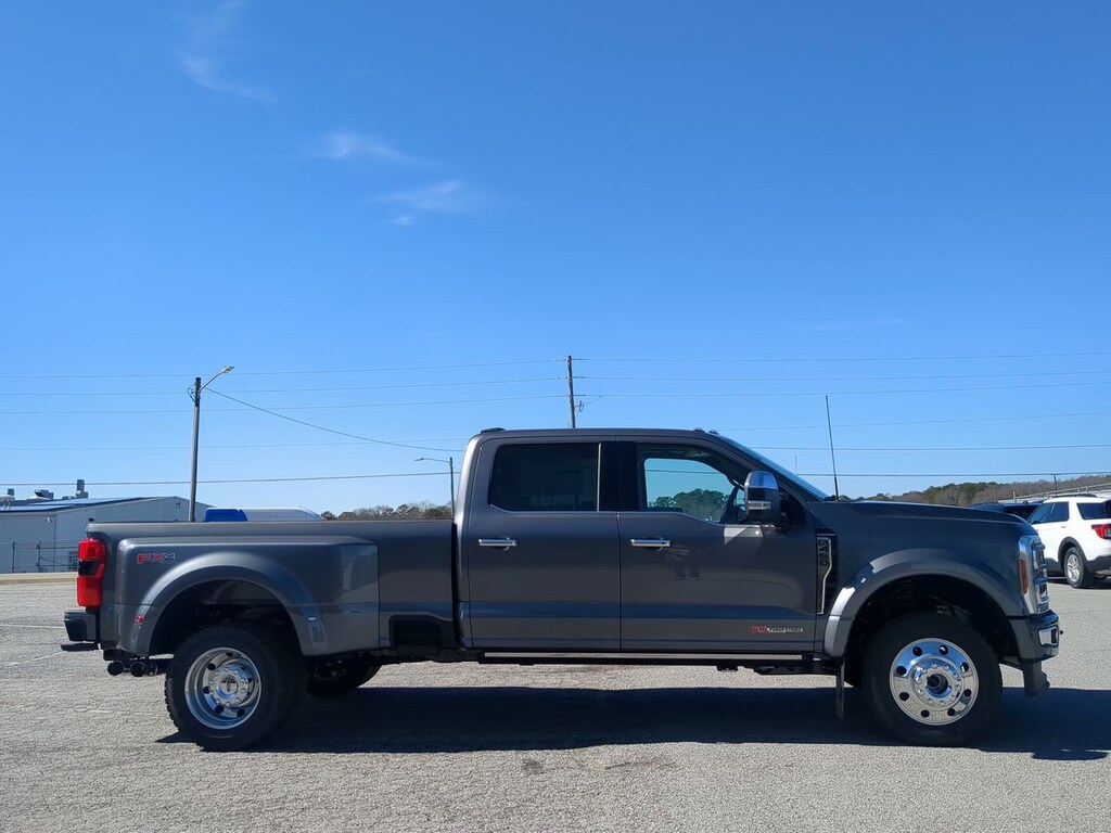 New 2026 Ford Super Duty F-450 DRW Platinum Plus TRUCK
