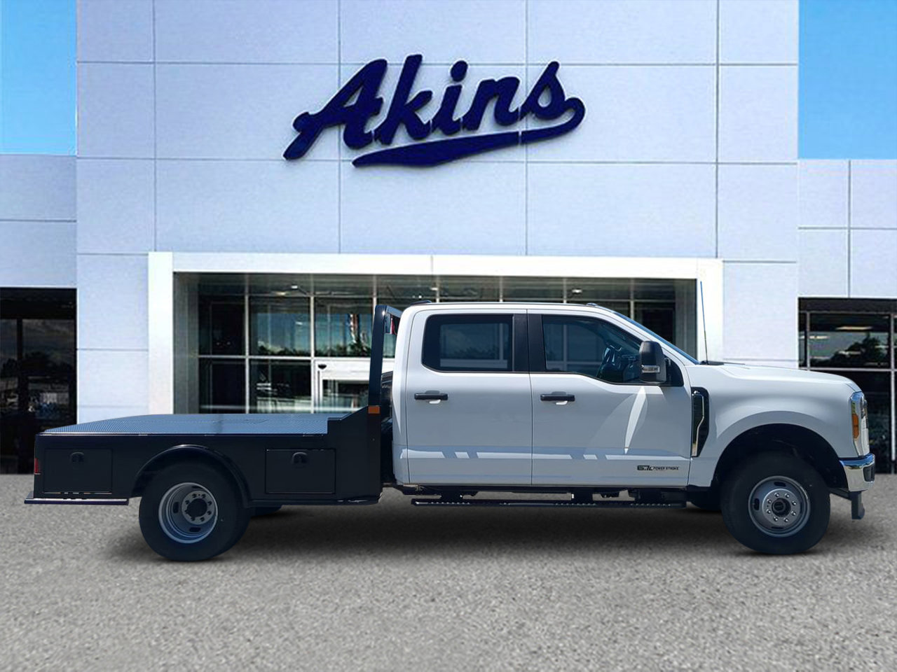 2026 Ford F-350 Super Duty Chassis Cab XL