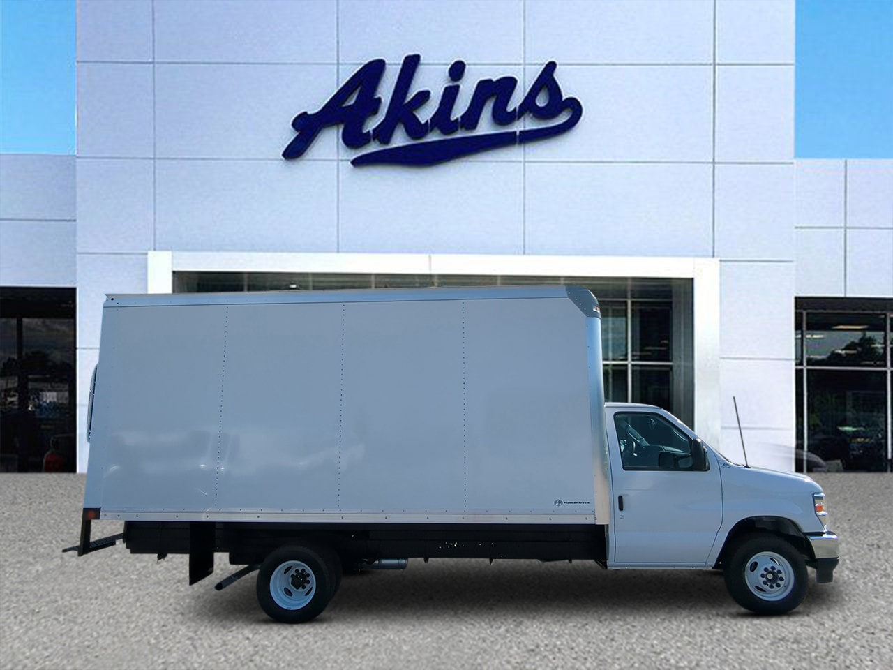 2027 Ford E-Series DRW E-450 Super Duty 176 in WB's photo