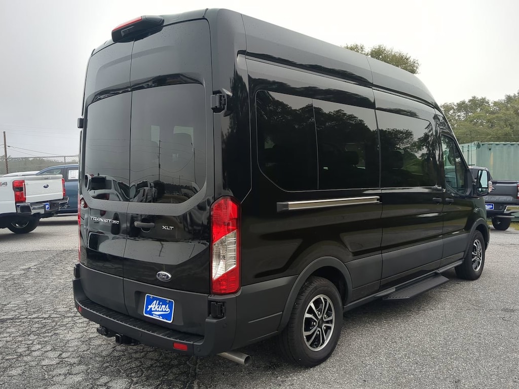 New 2024 Ford Transit 15 Passenger Wagon XLT VAN