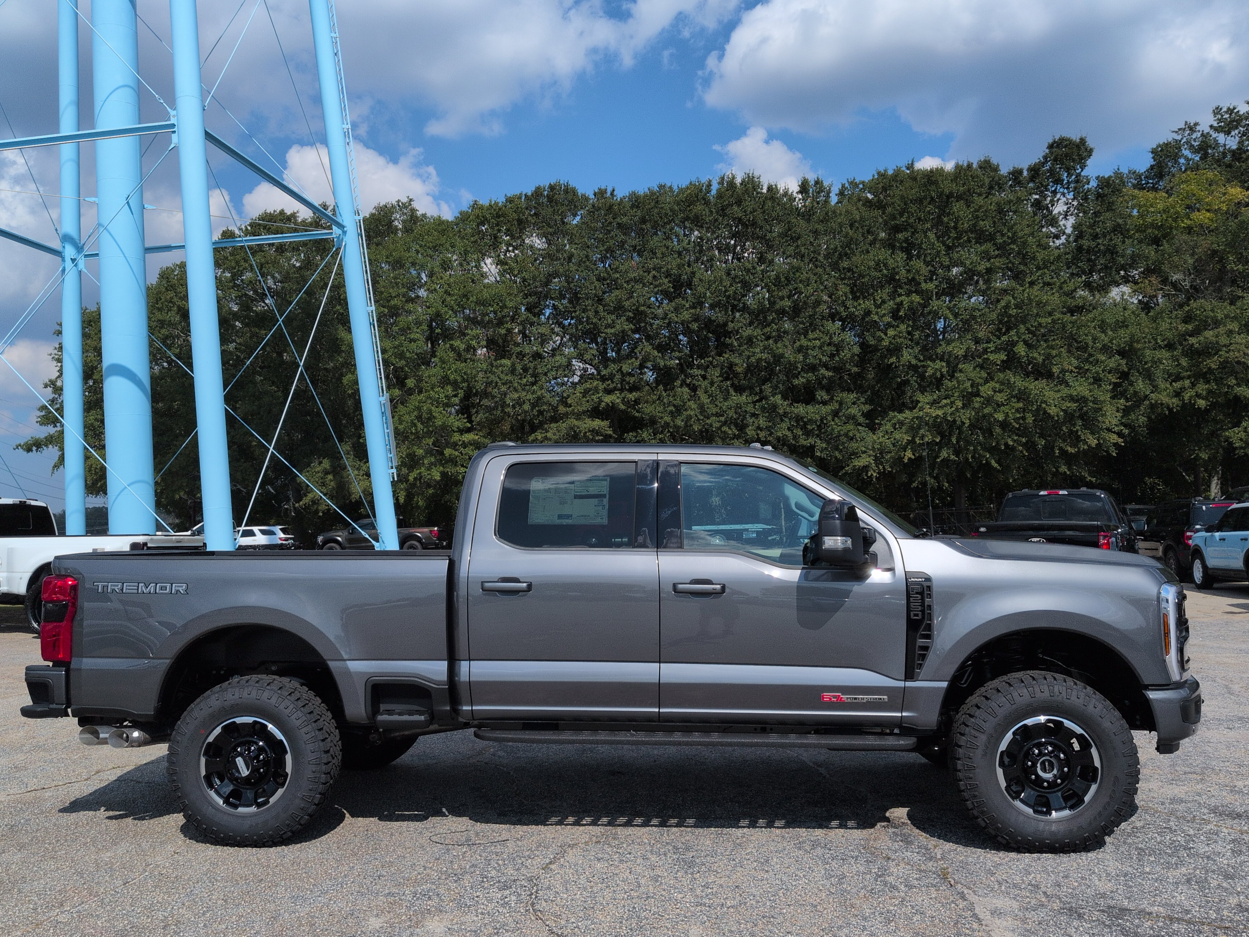 New 2027 Ford Super Duty F-250 SRW LARIAT TRUCK