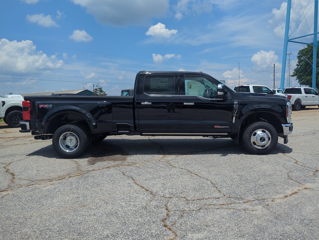 New 2026 Ford Super Duty F-350 DRW Lariat TRUCK