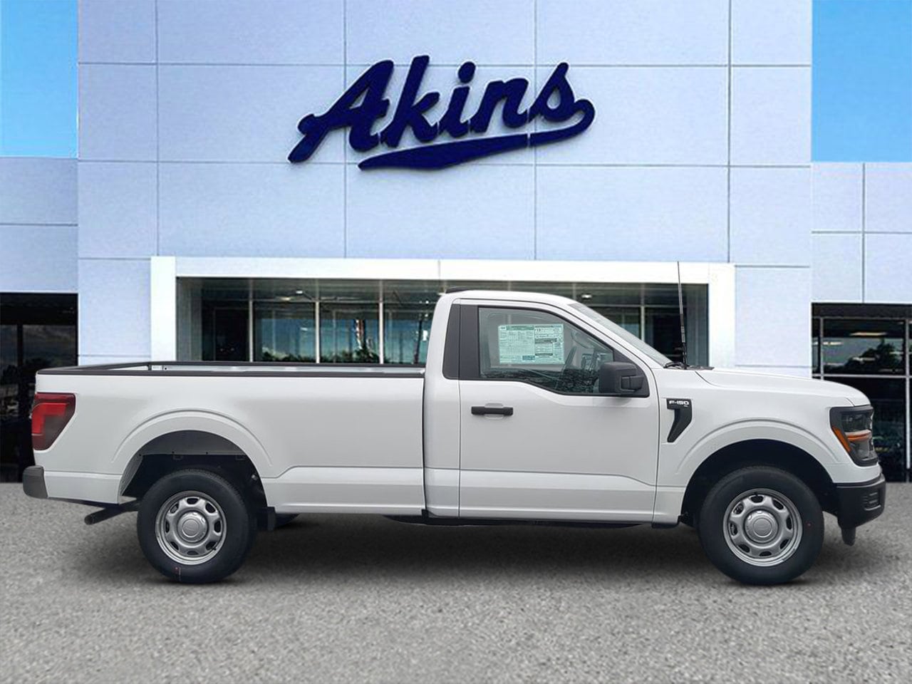 2025 Ford F-150 XL's photo