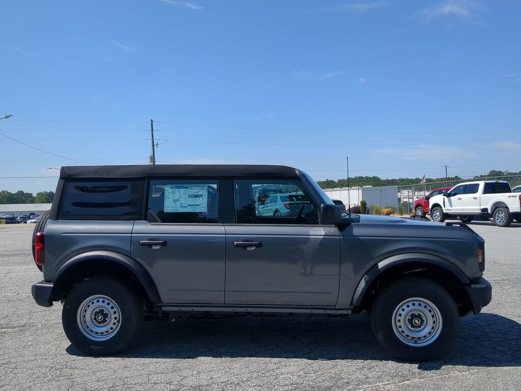 New 2025 Ford Bronco Base SUV