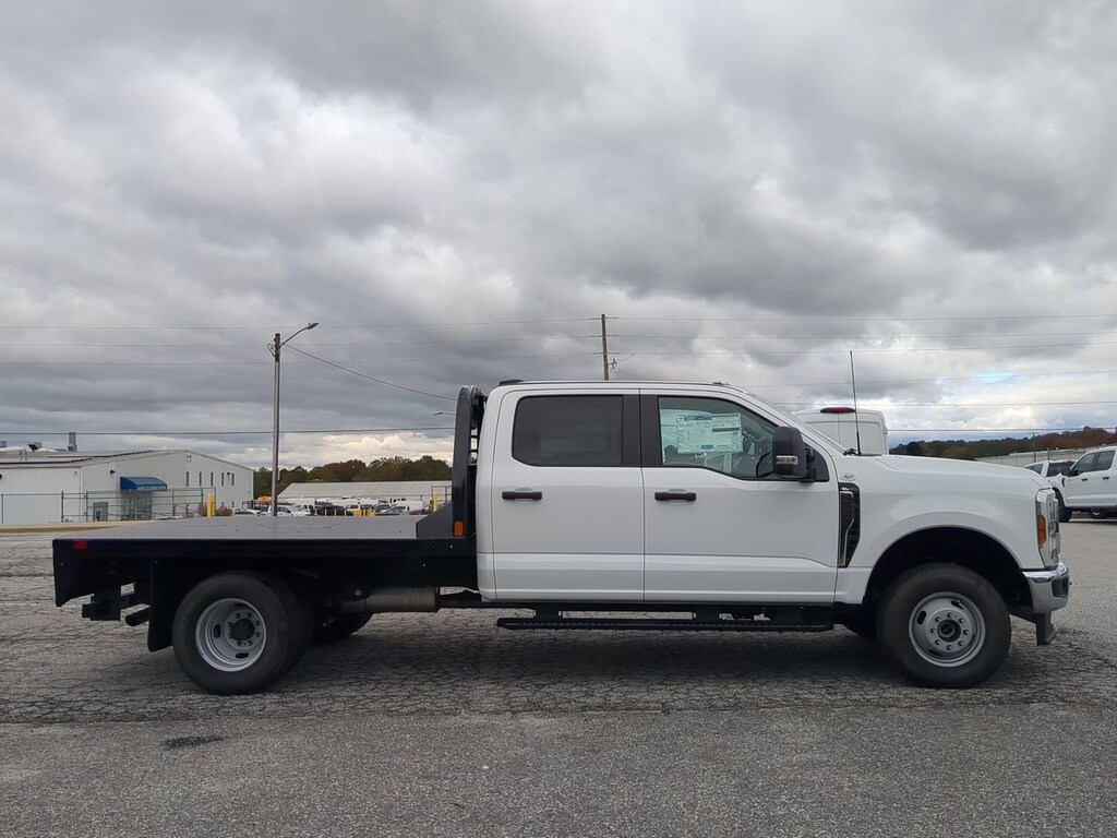 New 2025 Ford Super Duty F-350 DRW Flat Bed TRUCK