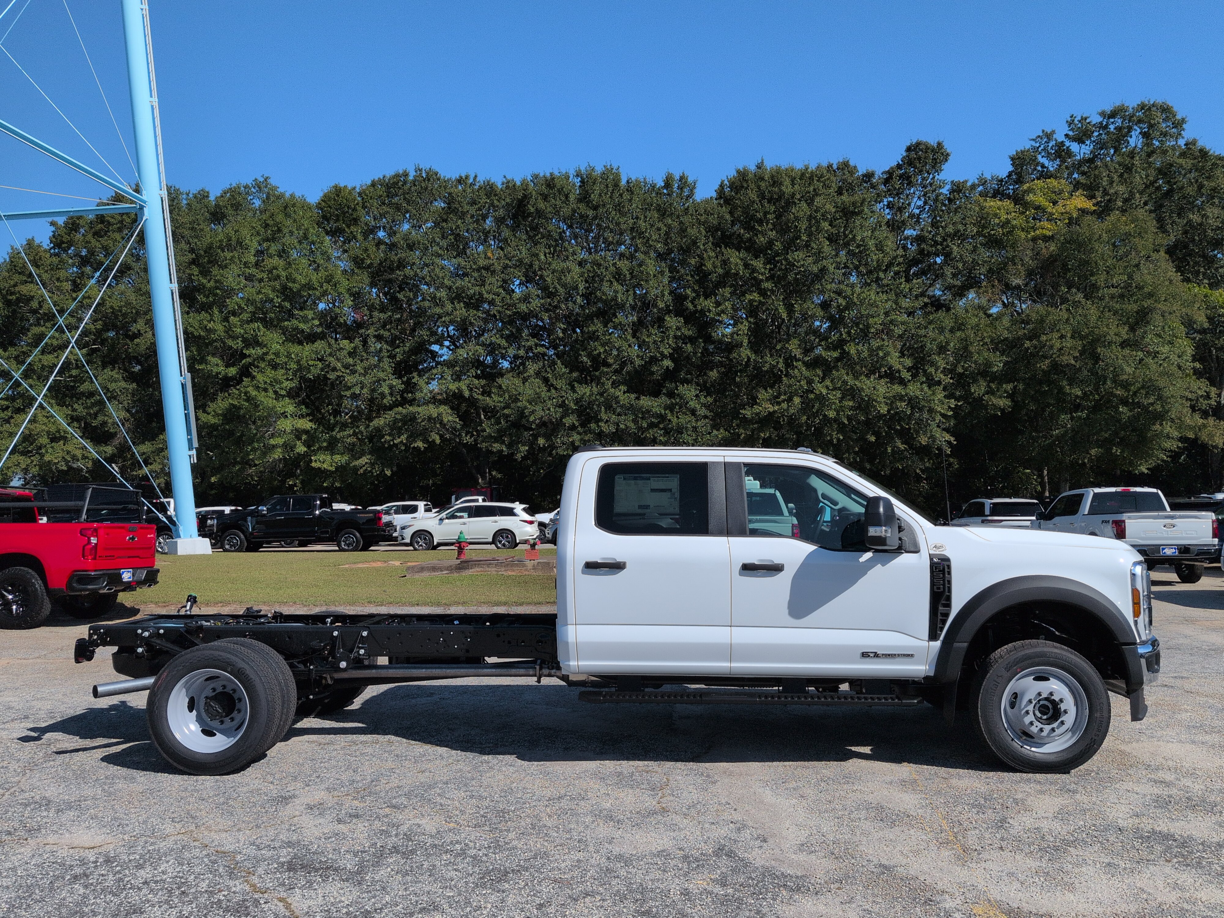 New 2027 Ford Super Duty F-550 DRW XL
