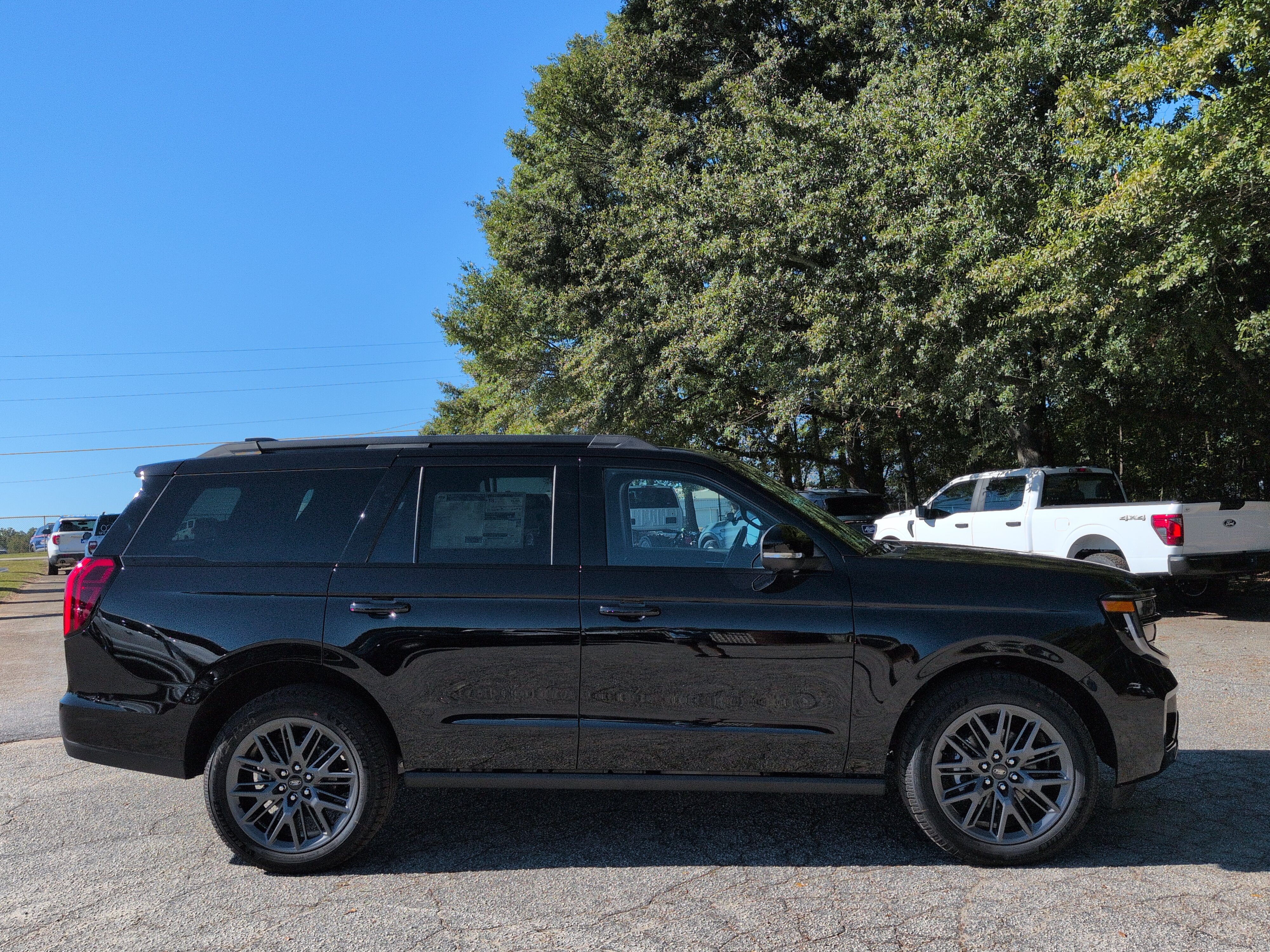 New 2027 Ford Expedition Platinum SUV