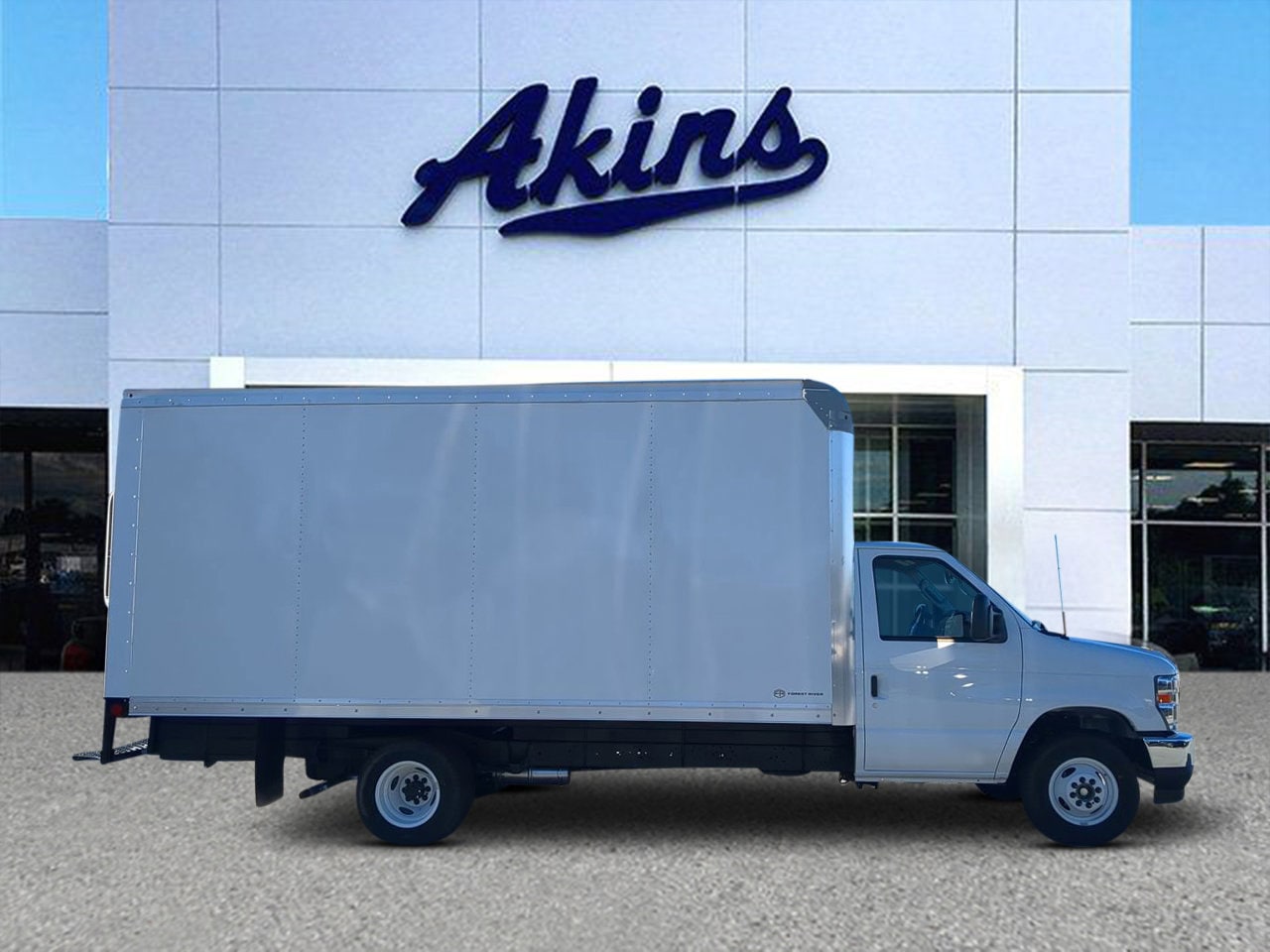 2026 Ford E-Series Cutaway Base's photo