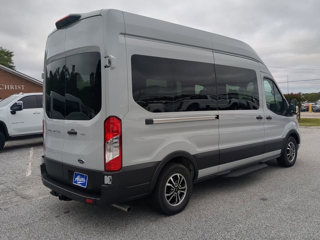 New 2024 Ford Transit 15 Passenger Wagon XLT VAN