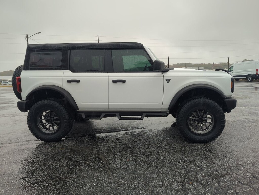 New 2025 Ford Bronco Base SUV