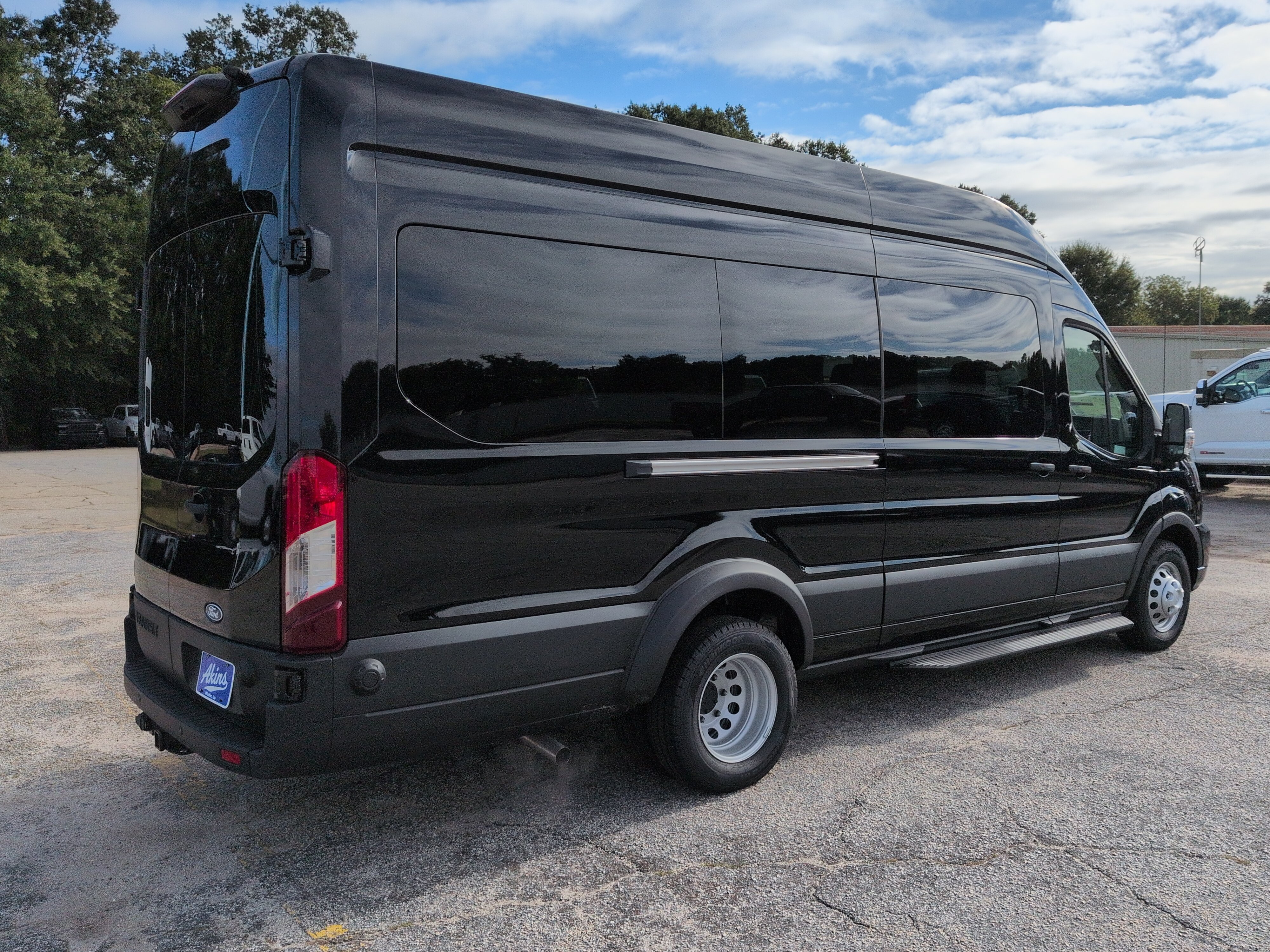 New 2027 Ford Transit Passenger Wagon XLT VAN