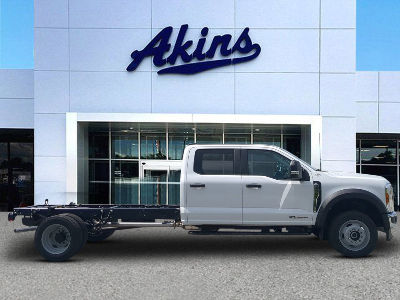 2026 Ford F-450 XL 4x4 Crew Cab 203-In DRW's photo
