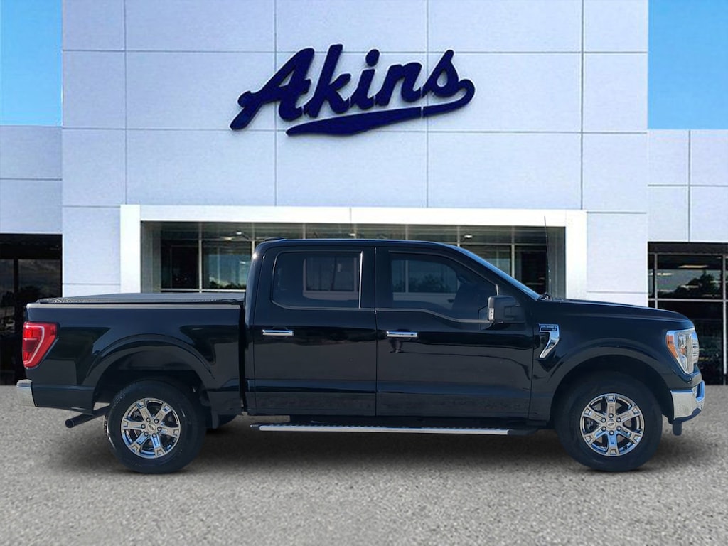 Certified 2022 Ford F-150 XLT CREW CAB SHORT BED TRUCK
