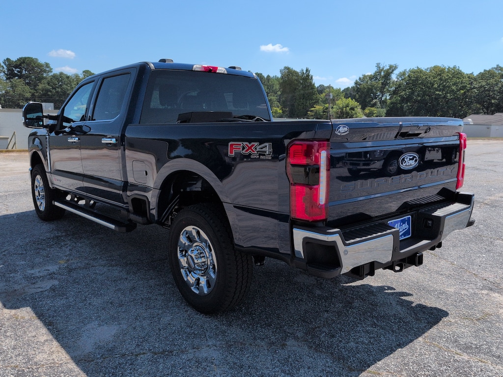 New 2027 Ford Super Duty F-250 SRW LARIAT TRUCK