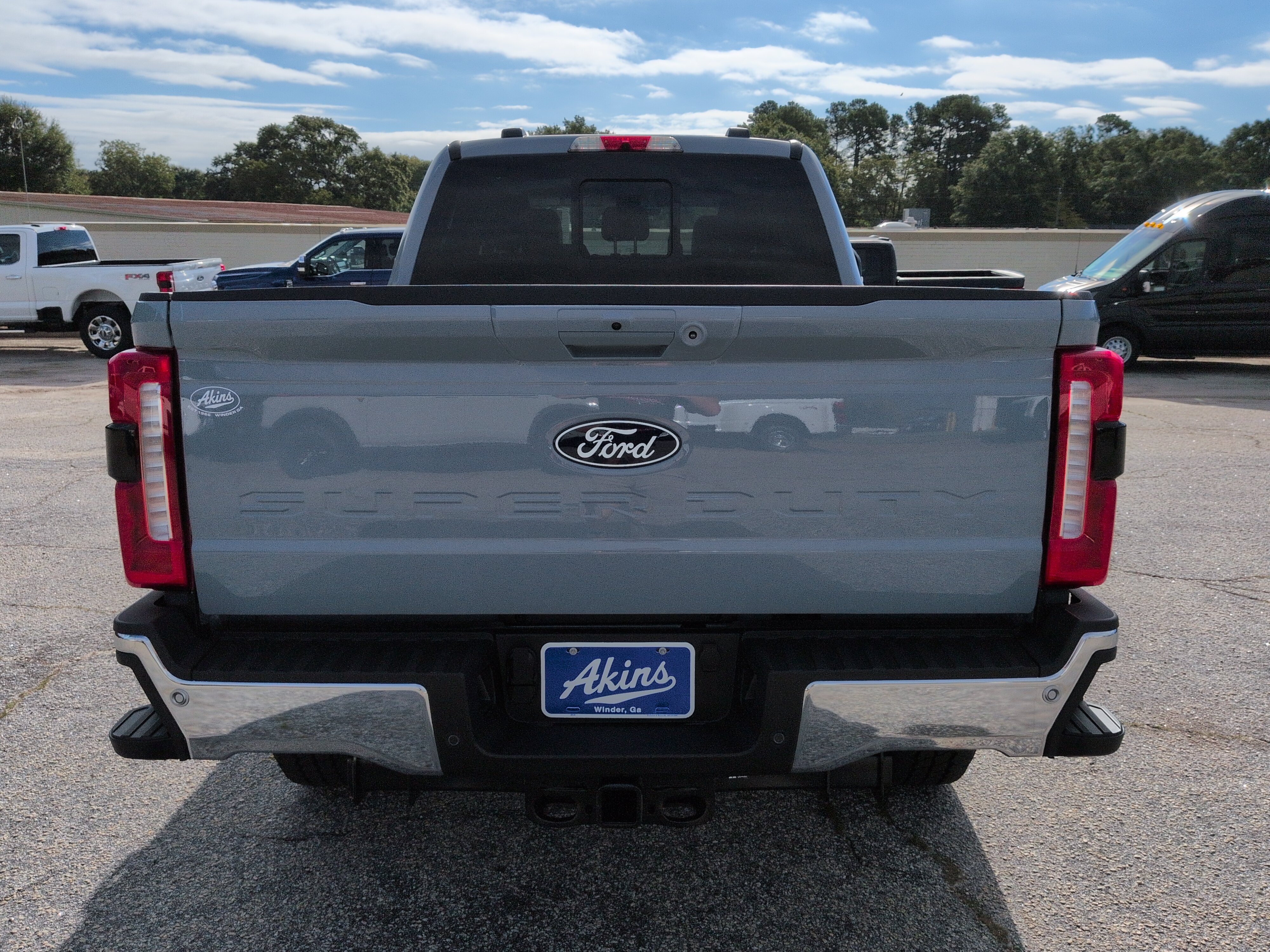 New 2027 Ford Super Duty F-250 SRW LARIAT TRUCK