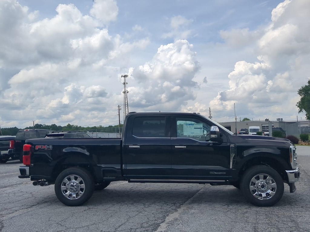 New 2025 Ford Super Duty F-250 SRW LARIAT TRUCK