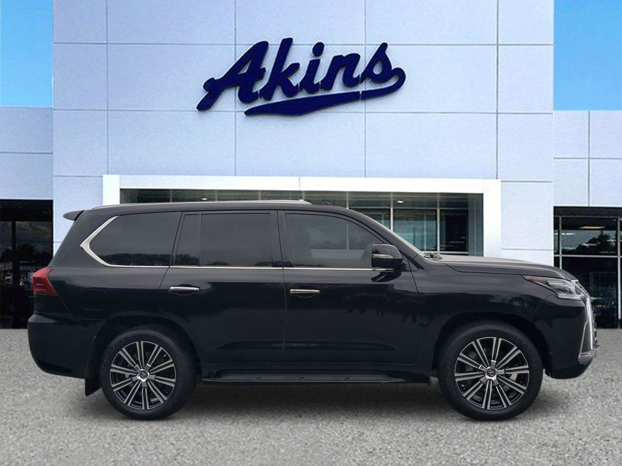 2020 Lexus LX 570's photo