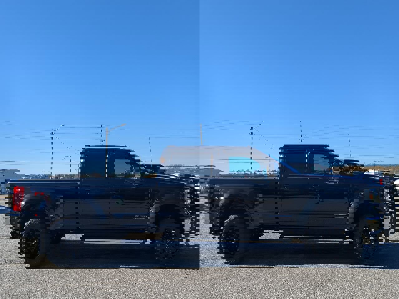 2022 Ford F-350 Super Duty Lariat's photo