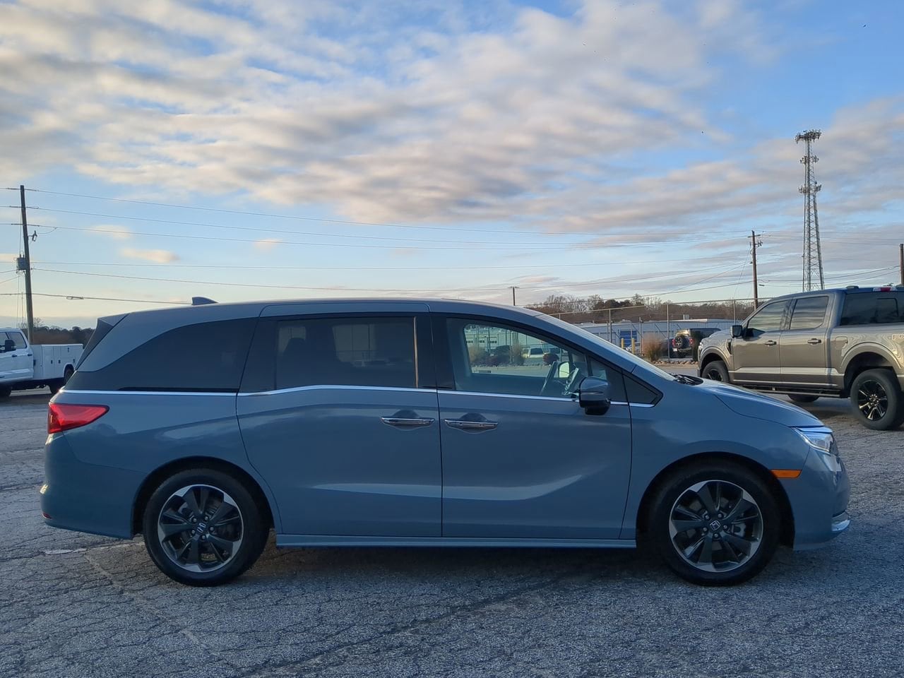 2023 Honda Odyssey Elite's photo
