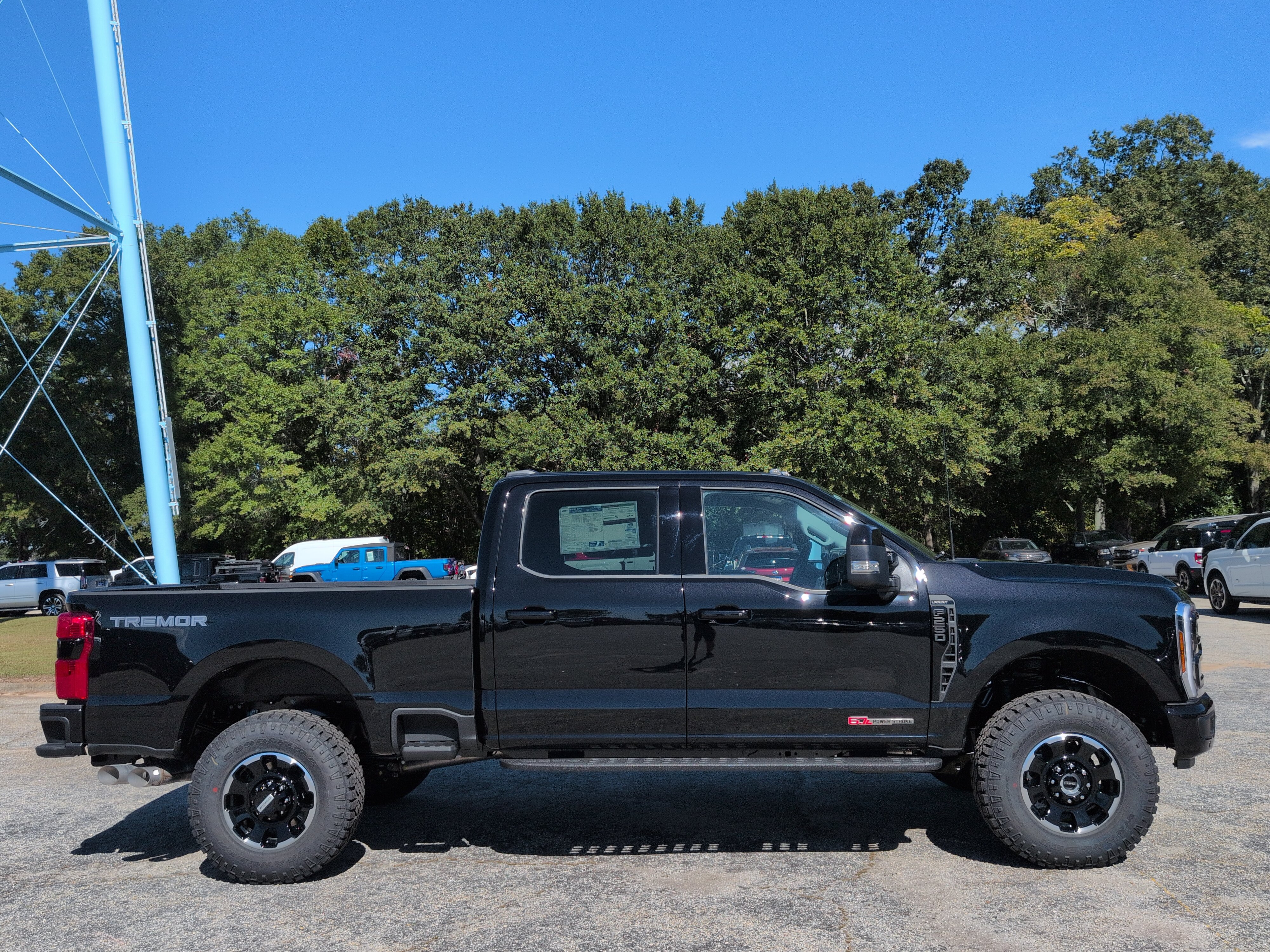 New 2027 Ford Super Duty F-250 SRW LARIAT TRUCK