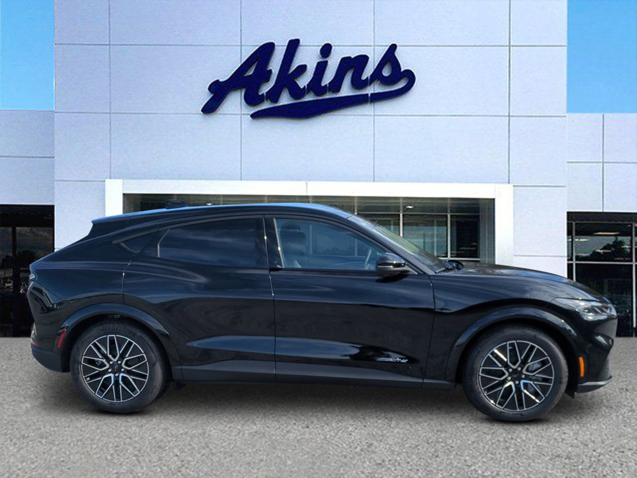 2025 Ford Mustang Mach-E Premium RWD's photo