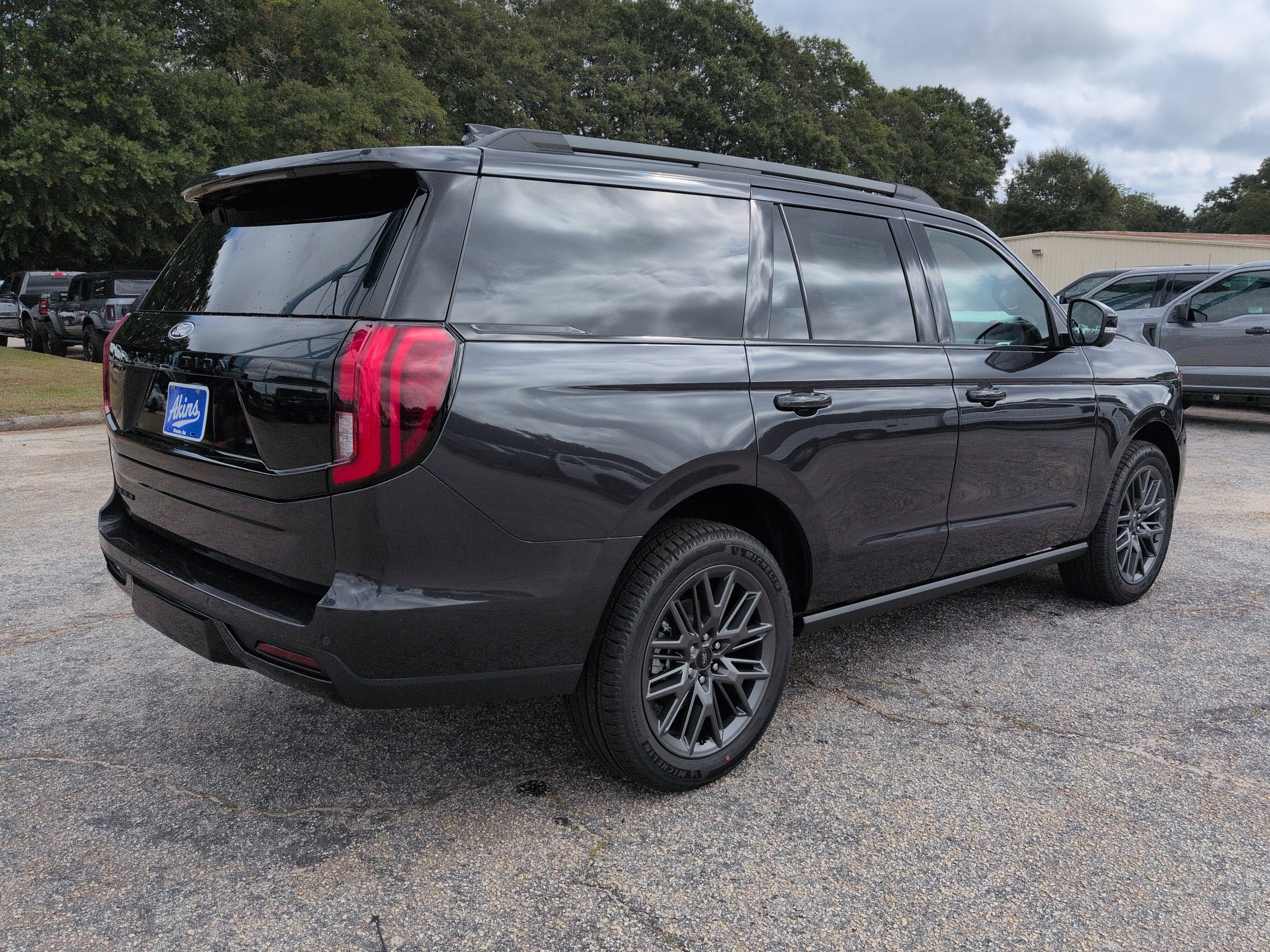 New 2027 Ford Expedition Platinum SUV