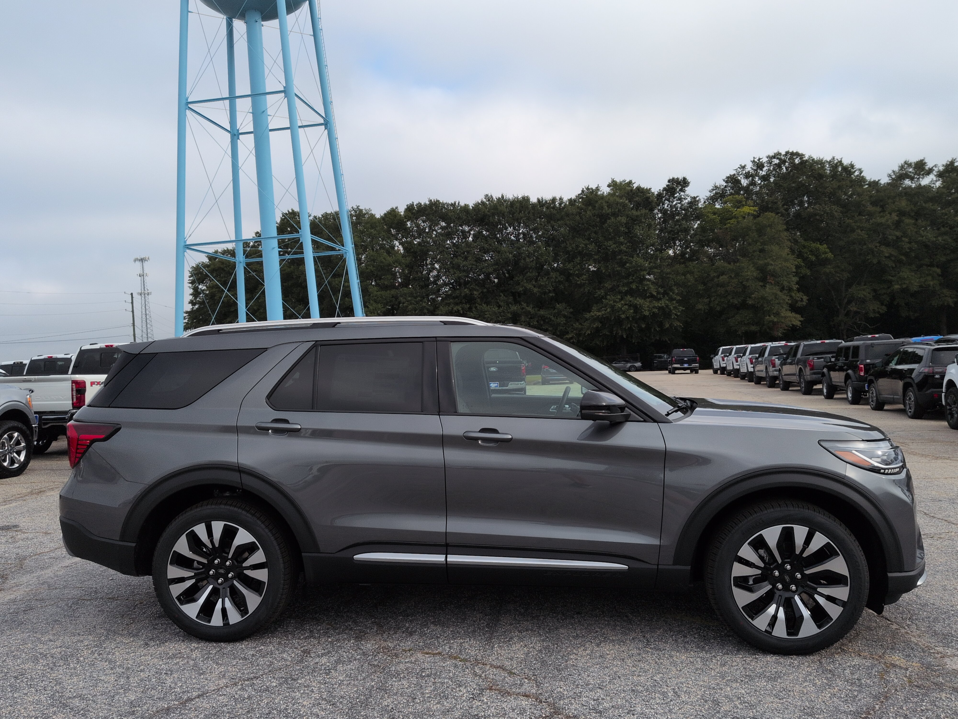 New 2027 Ford Explorer Platinum SUV