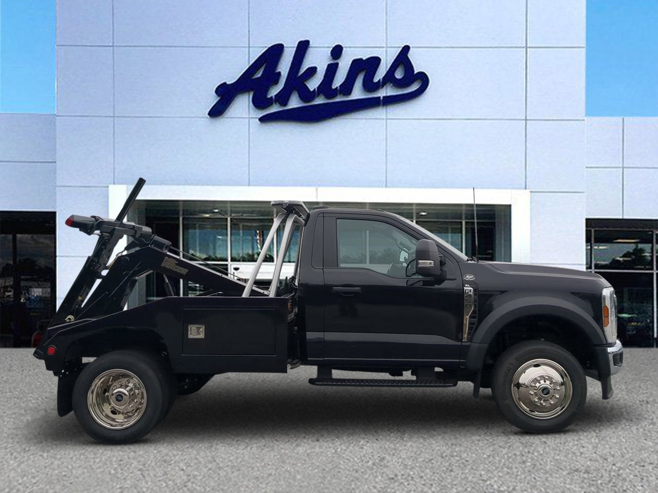 2025 Ford F-450 Super Duty Chassis Cab XL's photo