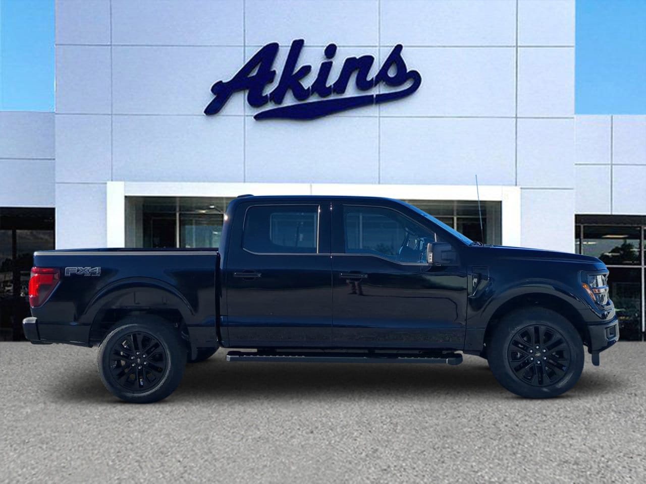 2025 Ford F-150 XLT's photo