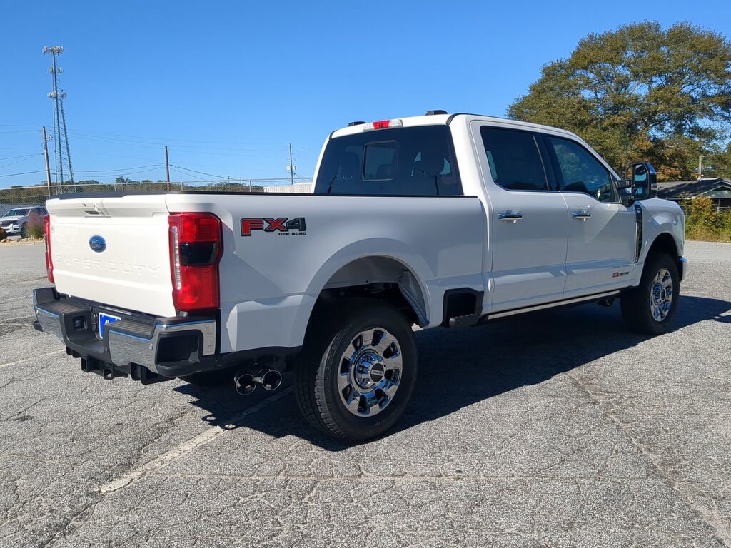 New 2026 Ford Super Duty F-350 SRW LARIAT TRUCK