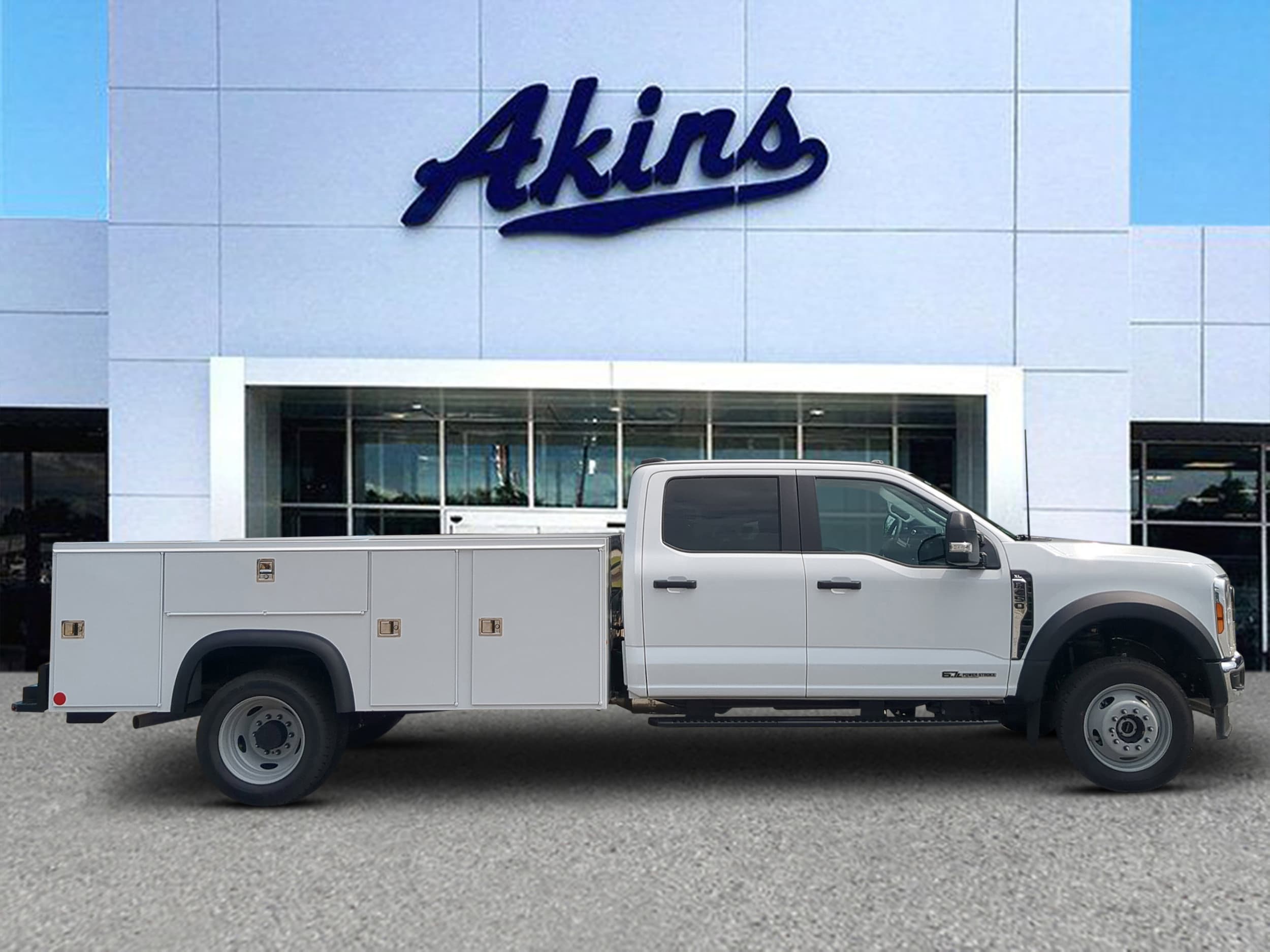 2026 Ford F-450 XL 4x4 Crew Cab 203-In DRW's photo