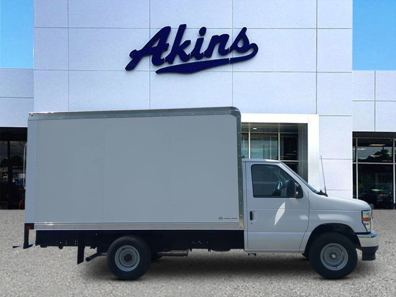 2026 Ford E-Series SRW E-350 Super Duty 138 in WB's photo