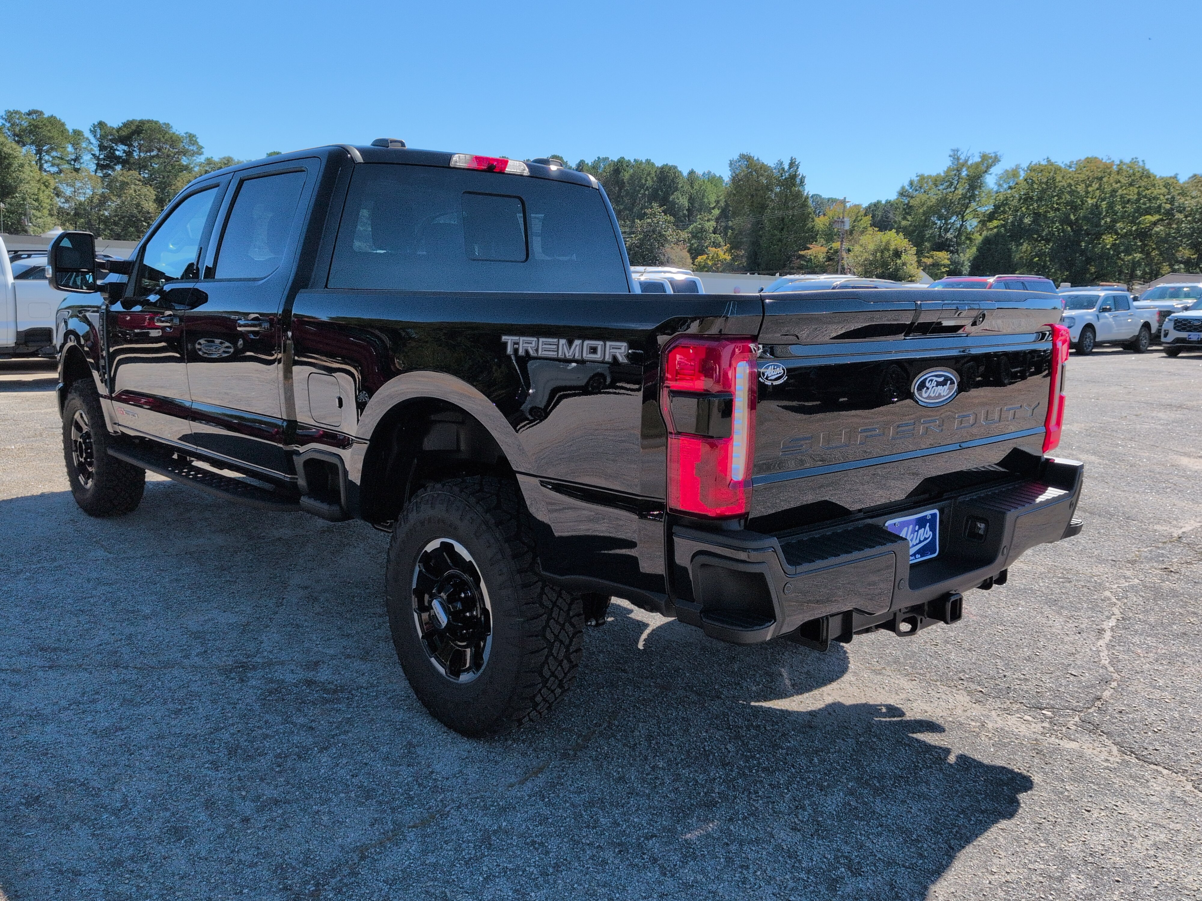 New 2027 Ford Super Duty F-250 SRW LARIAT TRUCK