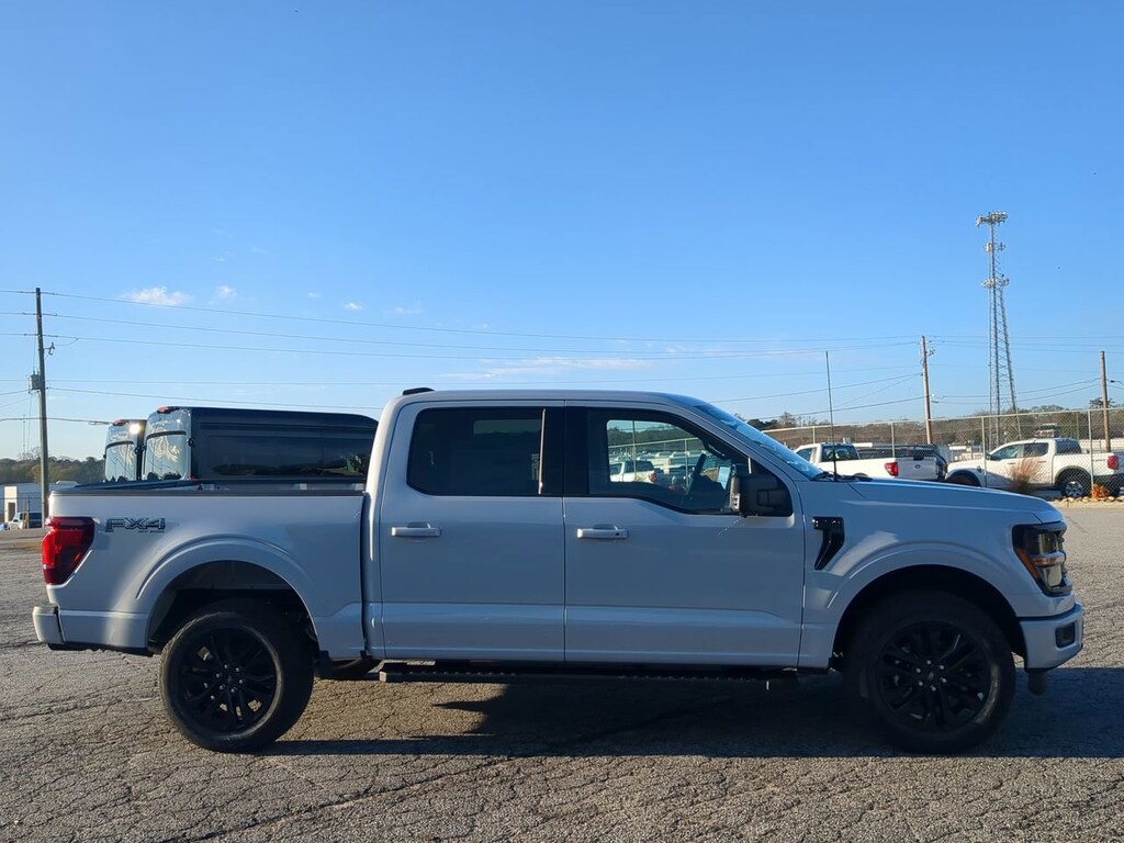 New 2025 Ford F-150 XLT XLT 4WD SuperCrew 5.5 Box