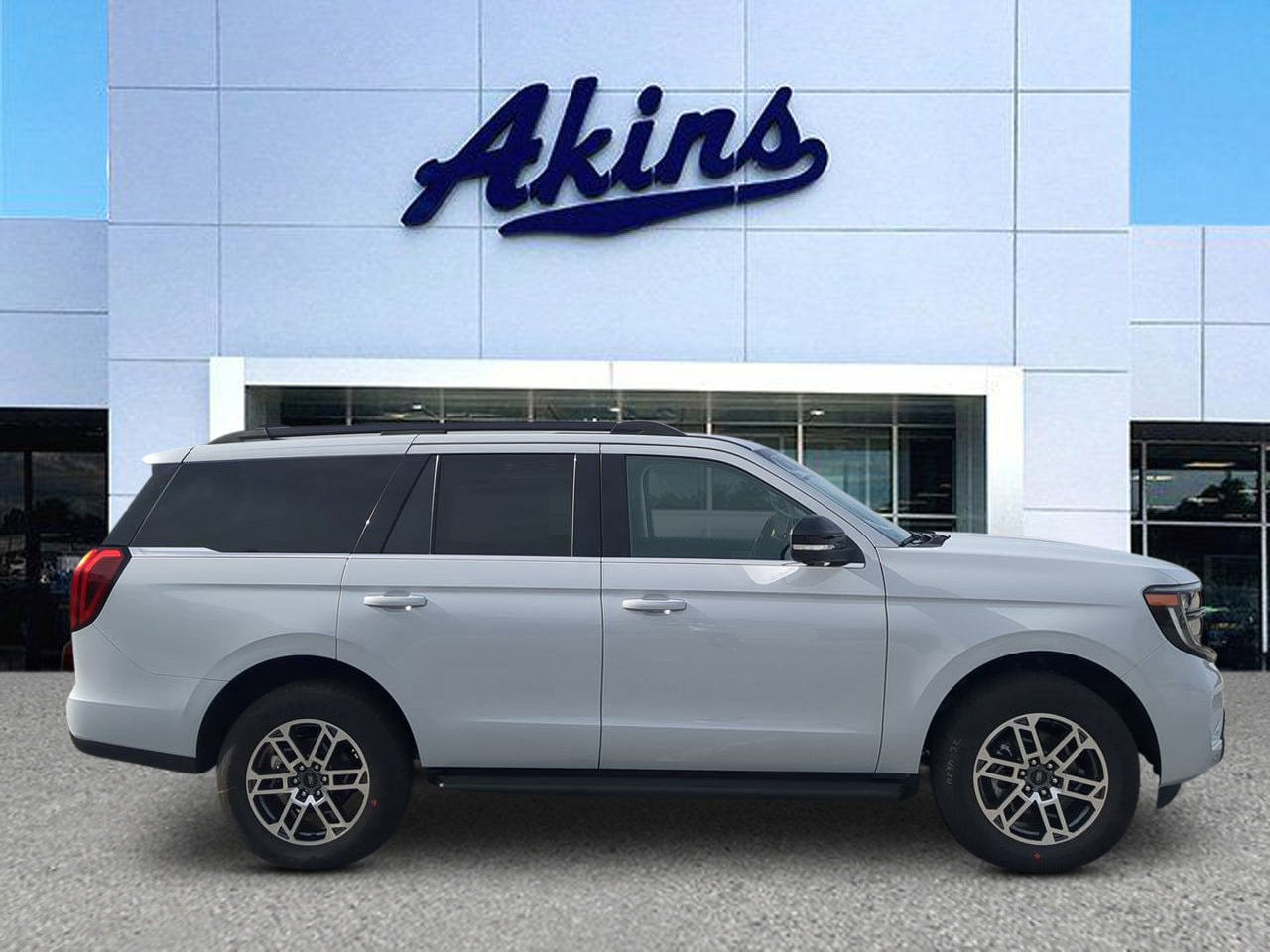 2026 Ford Expedition Active's photo