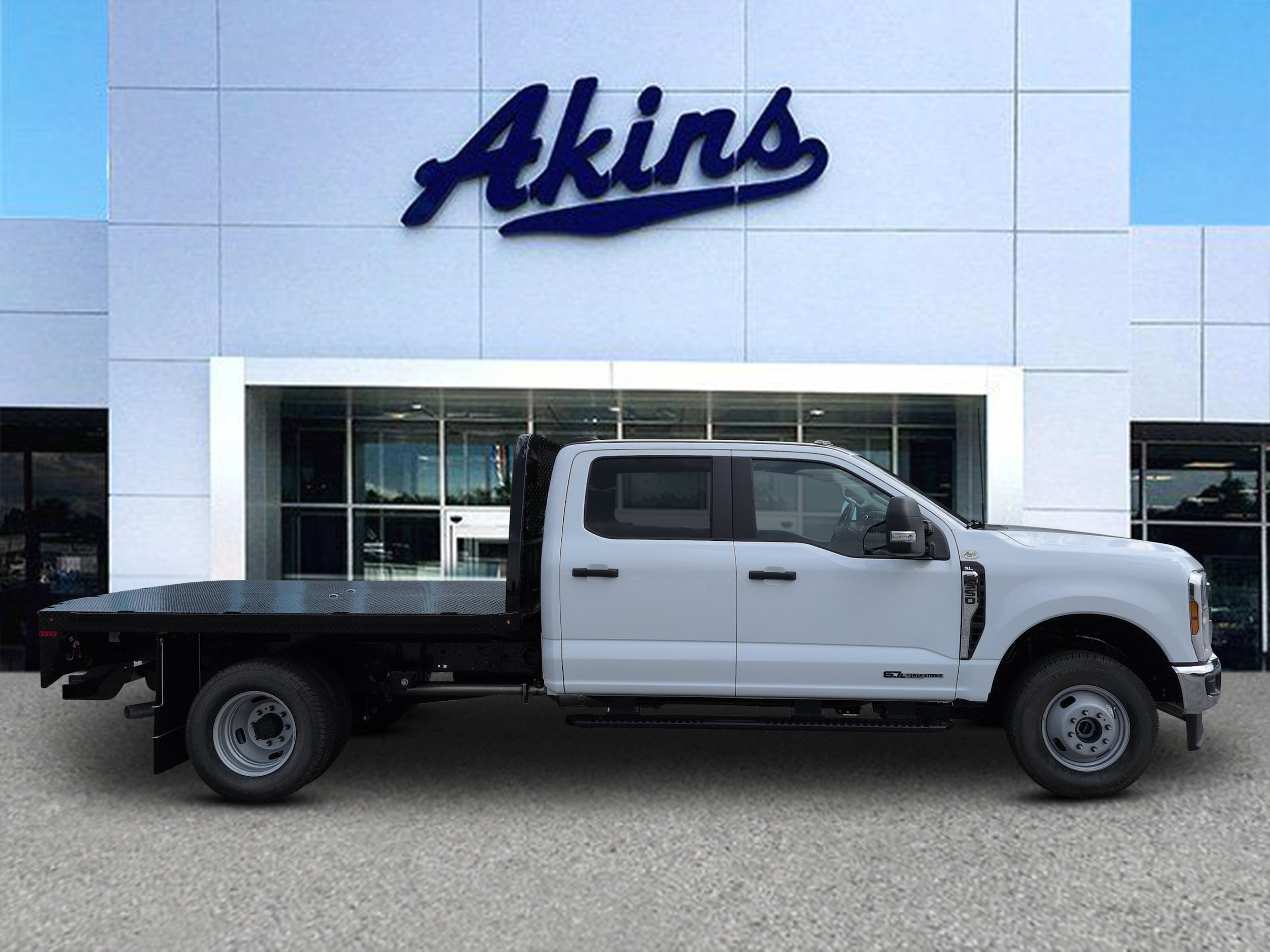2026 Ford F-350 Super Duty Chassis Cab