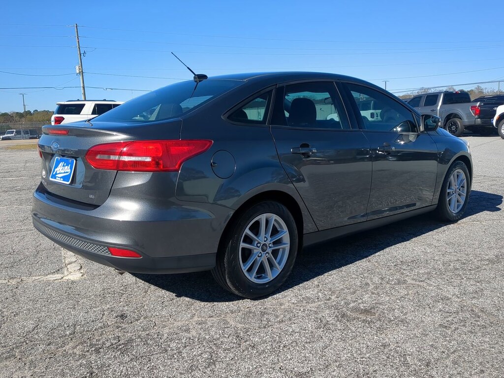 Used 2017 Ford Focus SE Sedan