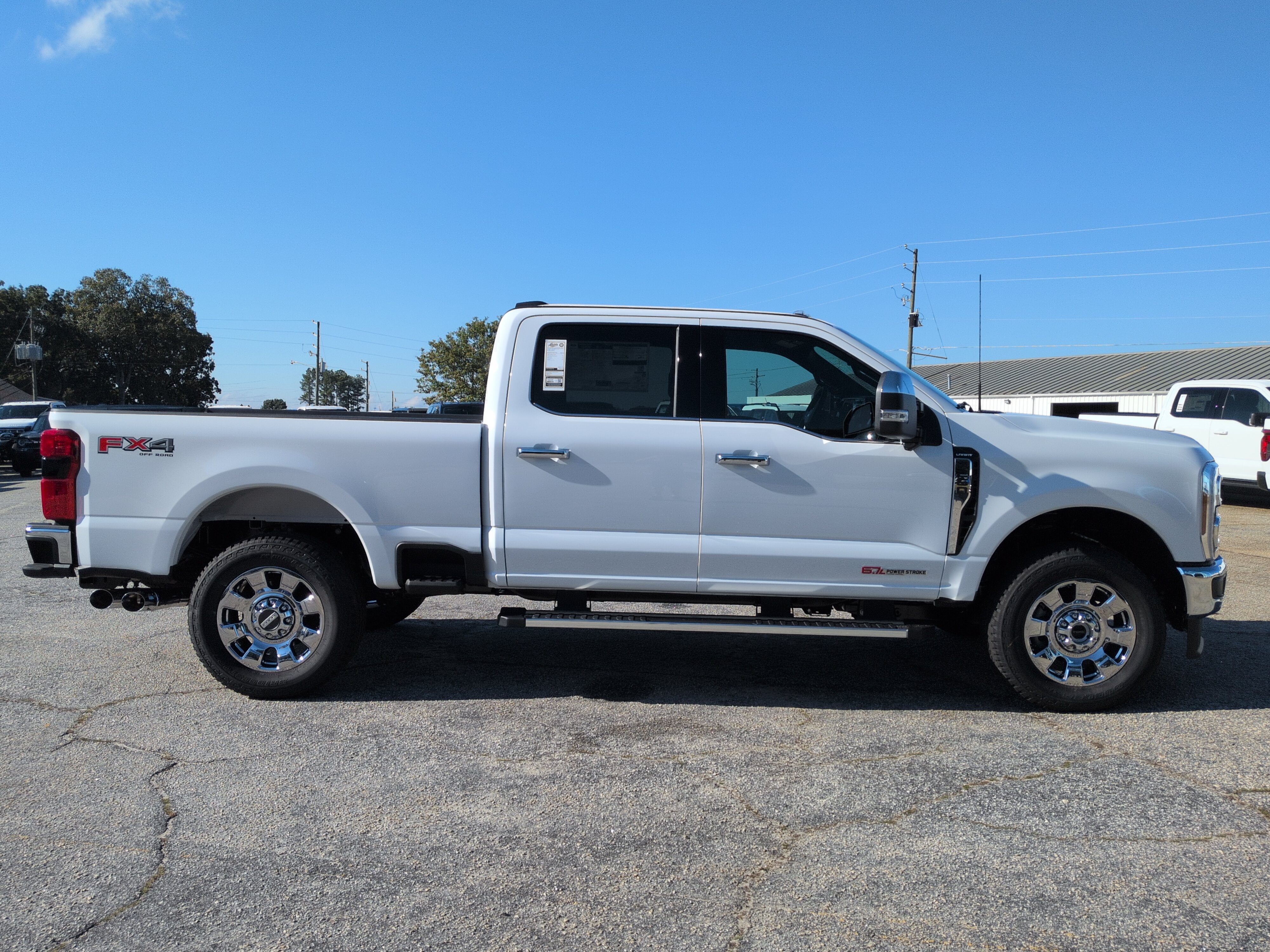 New 2027 Ford Super Duty F-250 SRW LARIAT TRUCK