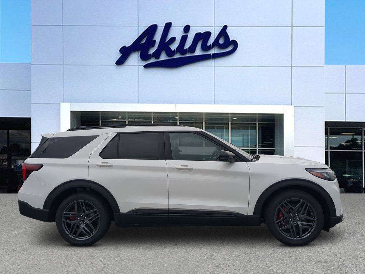 2025 Ford Explorer ST's photo