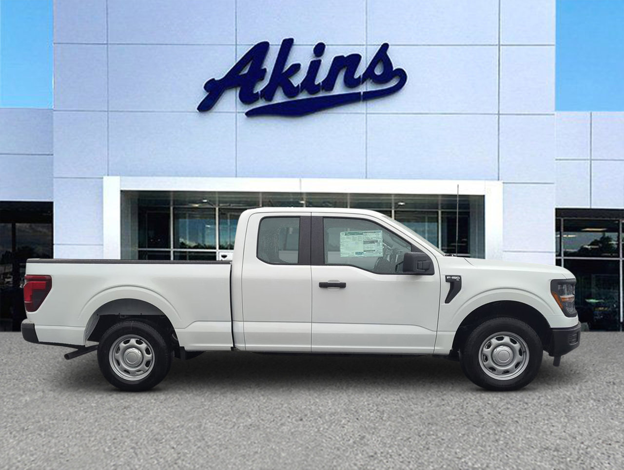 2025 Ford F-150 XL's photo