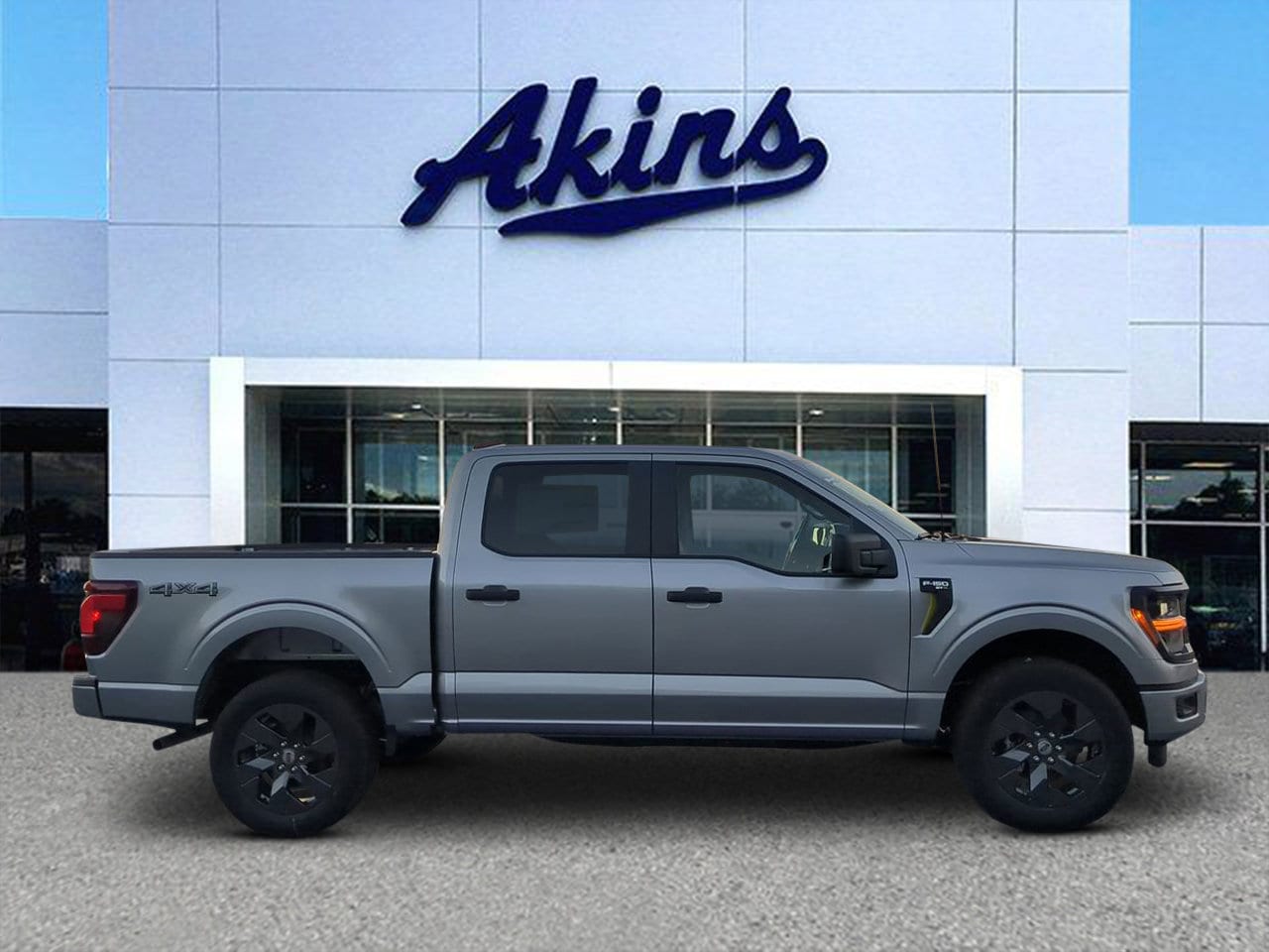 2025 Ford F-150 STX's photo