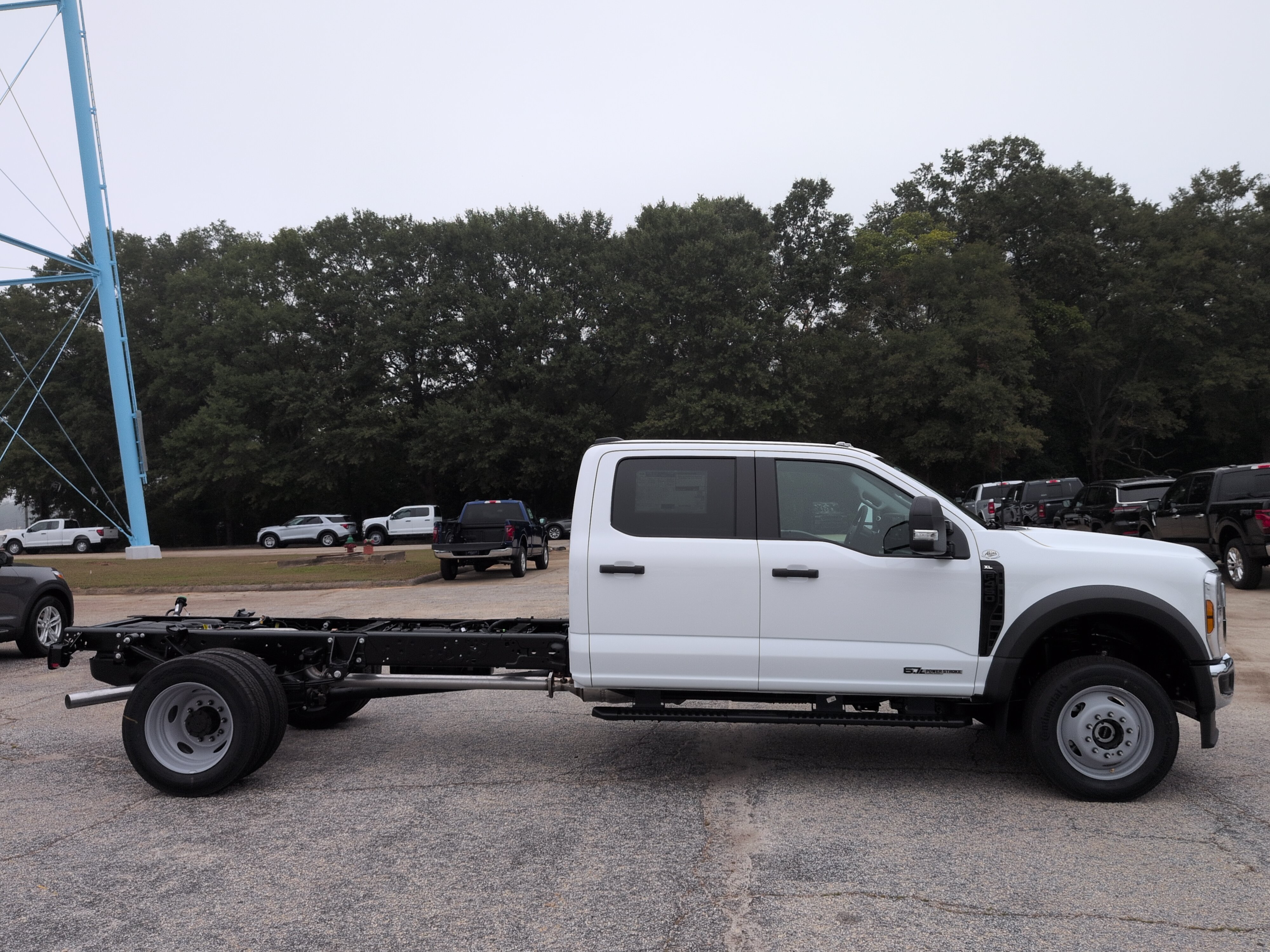 New 2027 Ford Super Duty F-450 DRW XL