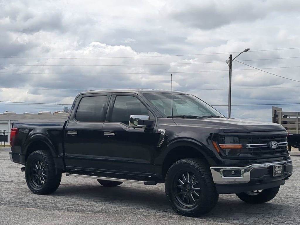 New 2025 Ford F-150 XLT TRUCK