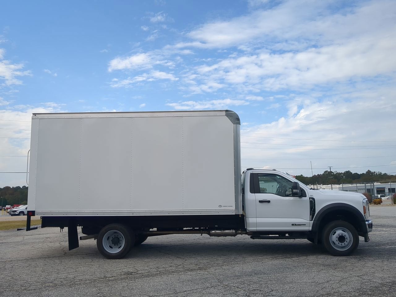 2025 Ford F-550 Super Duty Chassis Cab XL's photo