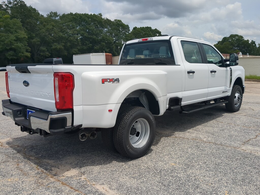 New 2026 Ford Super Duty F-350 DRW XL TRUCK