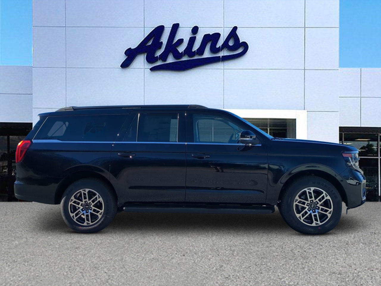 2026 Ford Expedition Active's photo