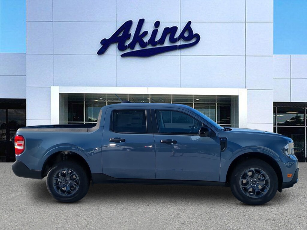 New 2025 Ford Maverick XLT TRUCK