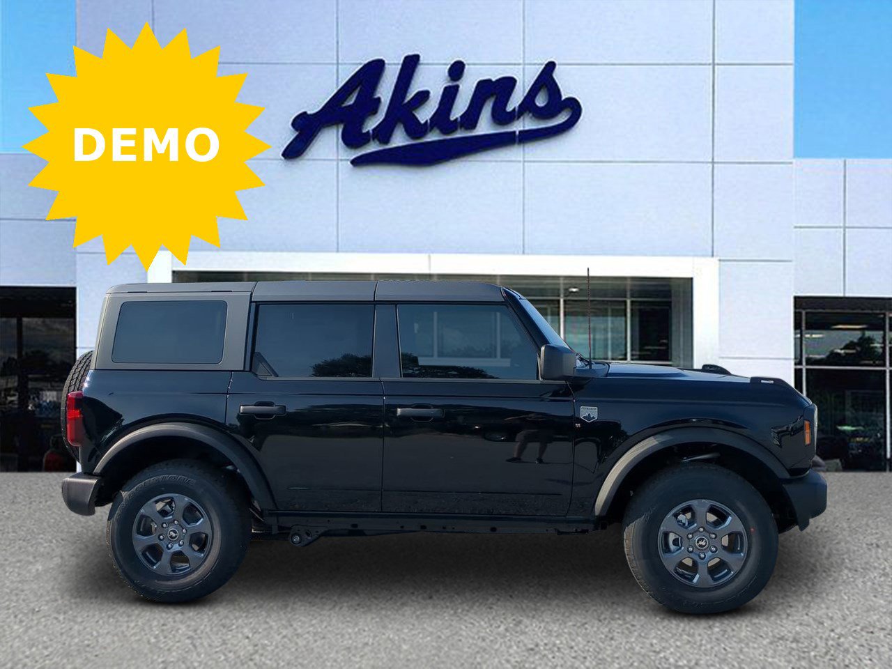 2025 Ford Bronco 4-Door Big Bend's photo