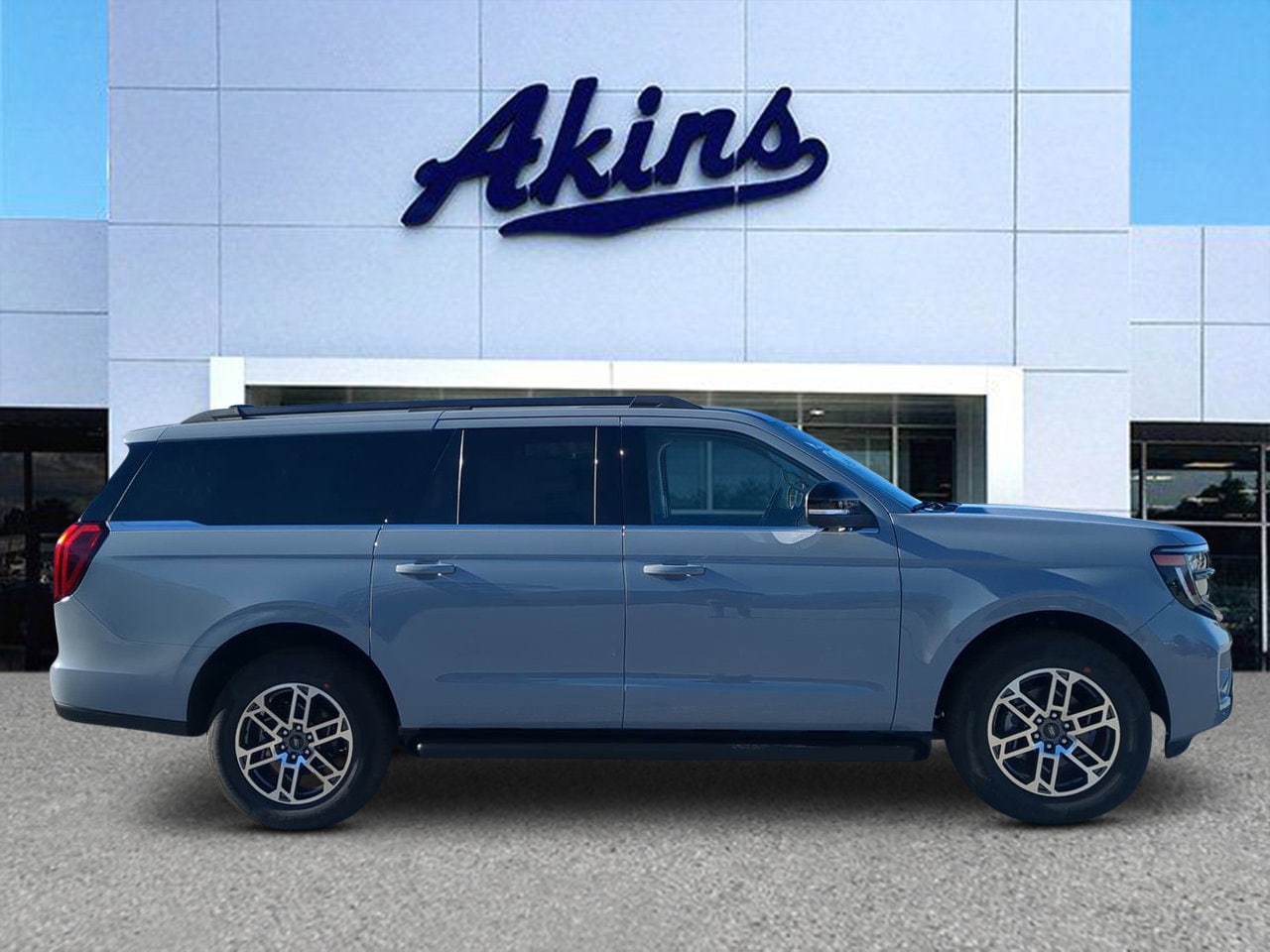 2026 Ford Expedition Active's photo