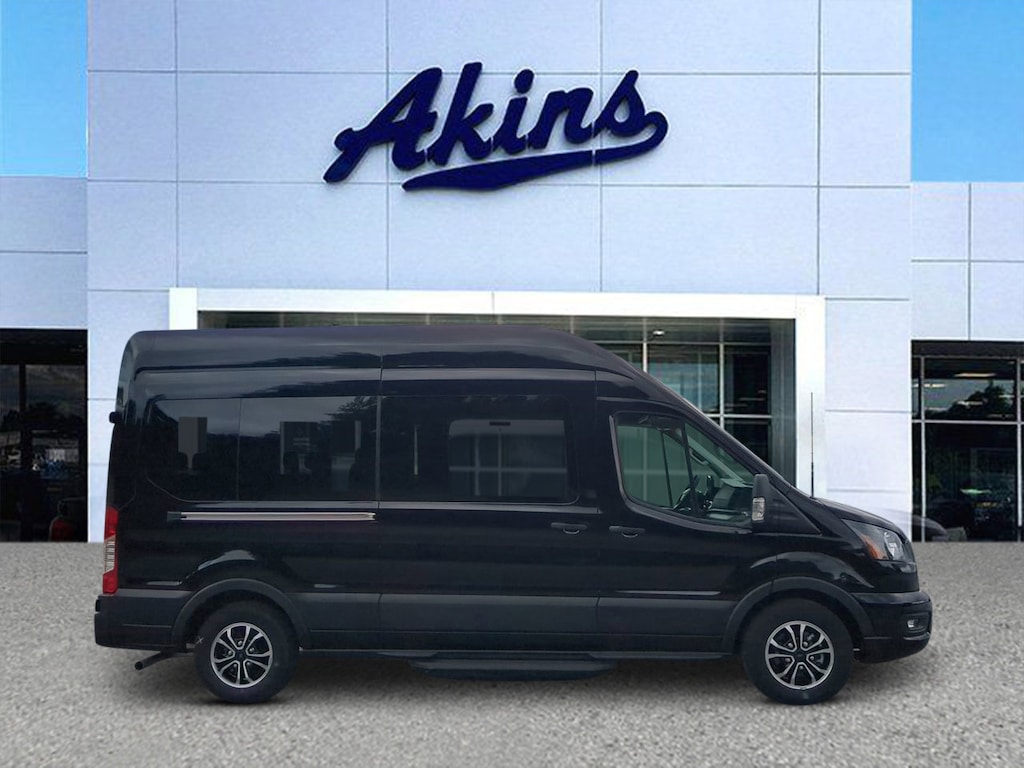 New 2024 Ford Transit 15 Passenger Wagon XLT VAN